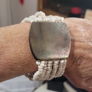 Mother of Pearl Beaded Bracelet